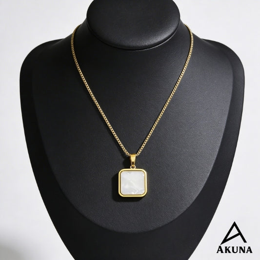 Luxe Gold Square Pendant Necklace for Women