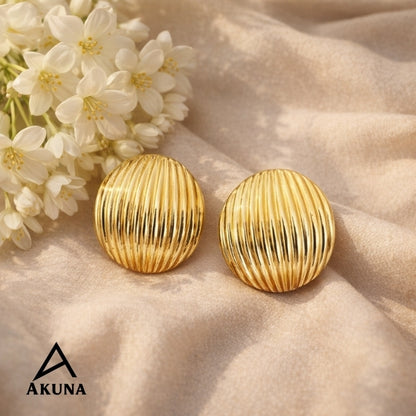Akuna Gold Stud Earrings: Textured Round Stainless Steel - Elegant & Modern